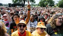 Live: Day 2 of the Minnesota Yacht Club music festival draws tens of thousands to Harriet Island