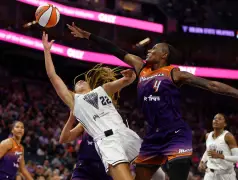 Heartbreaker: Mercury’s Alyssa Thomas hits game-winning free throw in final seconds to down Valkyries’ comeback