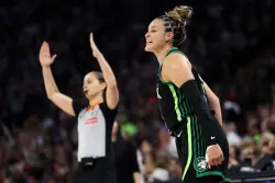 Lynx pull away to easy Game 1 victory over Golden State